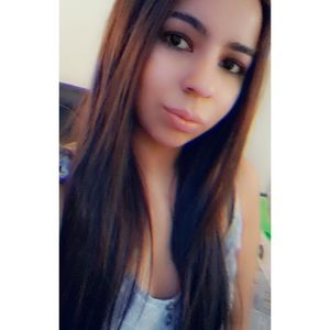 Meet your Posher, Alejandra